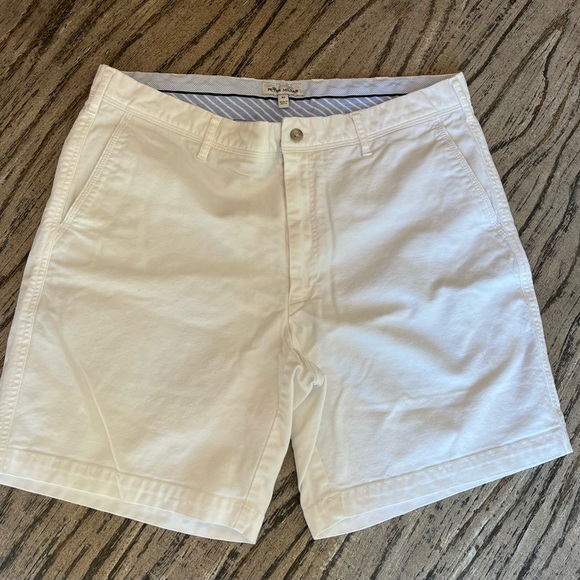 Peter Millar White Flat Front Shorts - Picture 1 of 5